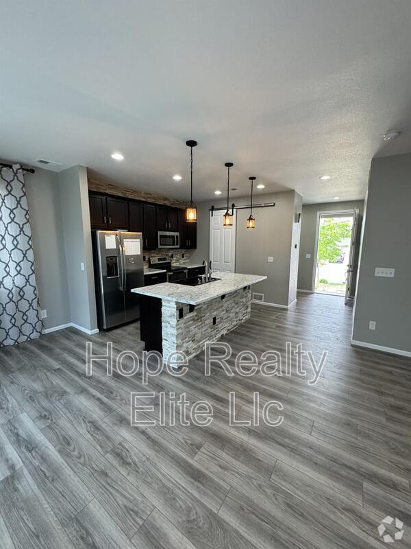 Building Photo - 7015 Preble Dr Rental
