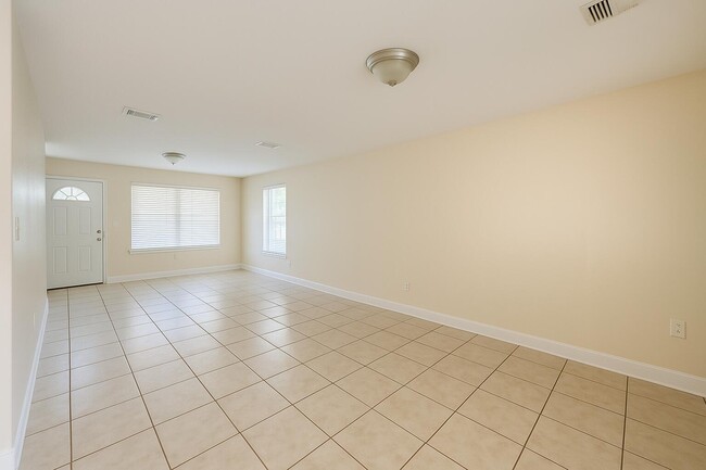 Photo - 70 Cypress Ln