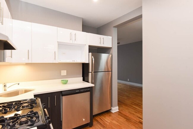 Photo - 629 W Cornelia Ave Unidad S3
