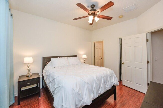 Photo - 4211 Via Piedra Cir