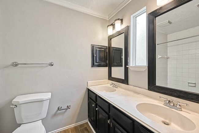 Photo - 2235 Sentinal Oaks St