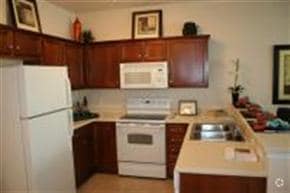 Building Photo - Large 3/3 Available July 2025! Rental