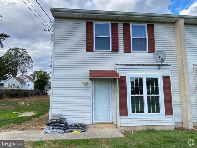 Building Photo - 566 Pleasant Dr Rental