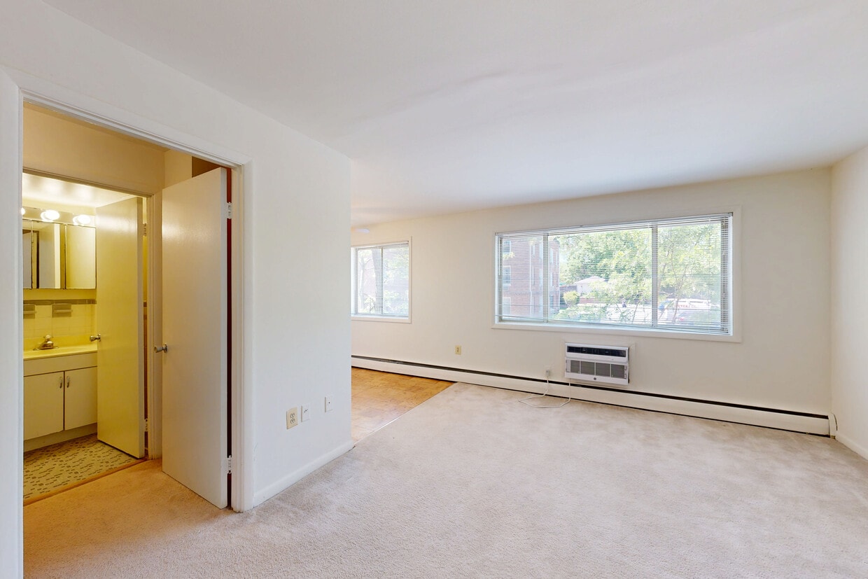 Photo - Foxhall Terrace Apartments