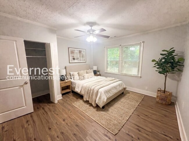 Photo - 6491 Camp St