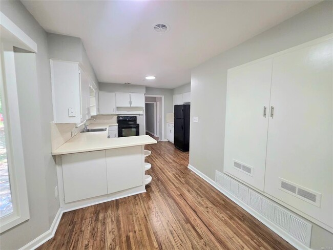 Photo - 2663 Ashlawn Dr