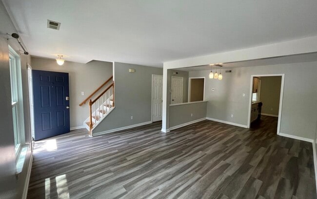 Photo - 911 Grayfox Cir