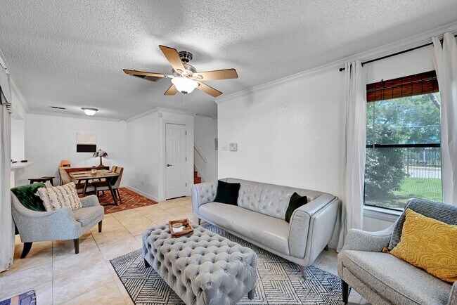 Photo - 7635 Guadalupe St Unidad 1002