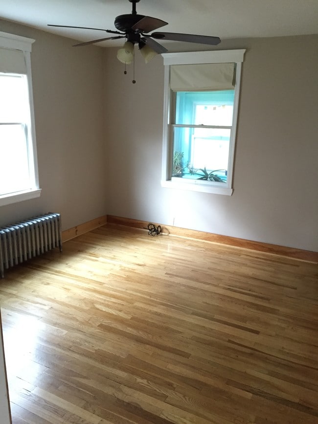 Building Photo - 88 Thompson St Unit 2 Rental