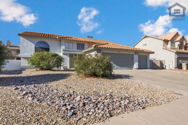 Building Photo - 6Bed/3Bath Split Level House at Cactus/75th Ave! Ready for Immediate Move-In! -- POOL!