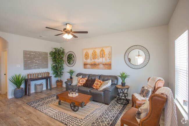 3HAB, 2BA - 1266SF