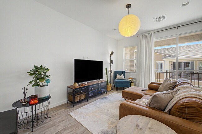 Photo - Live the Hawes Crossing Lifestyle – Pool, Pickleball & More! Internet included in the rent! Unit #1054