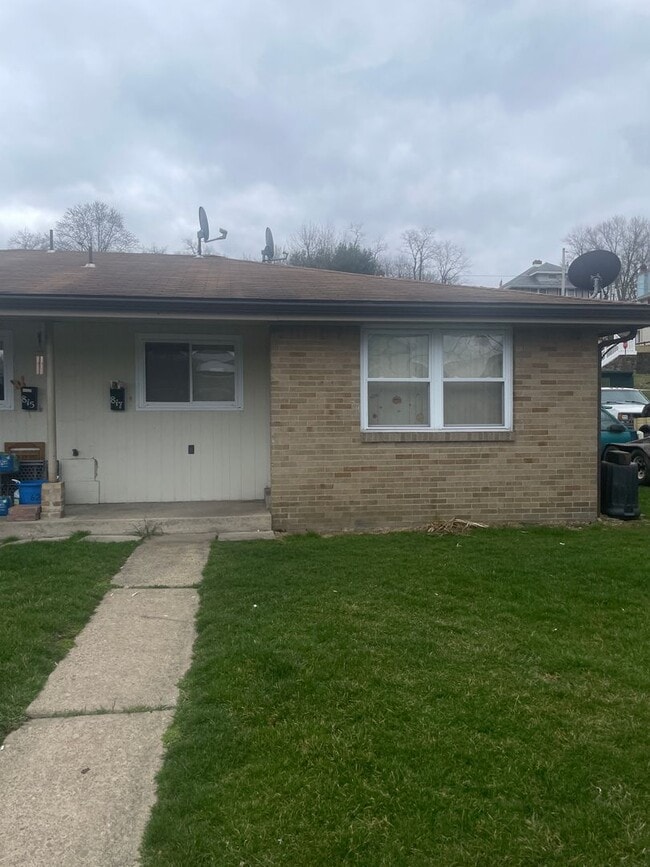 Building Photo - 7th Avenue Duplex Unit 817 Rental