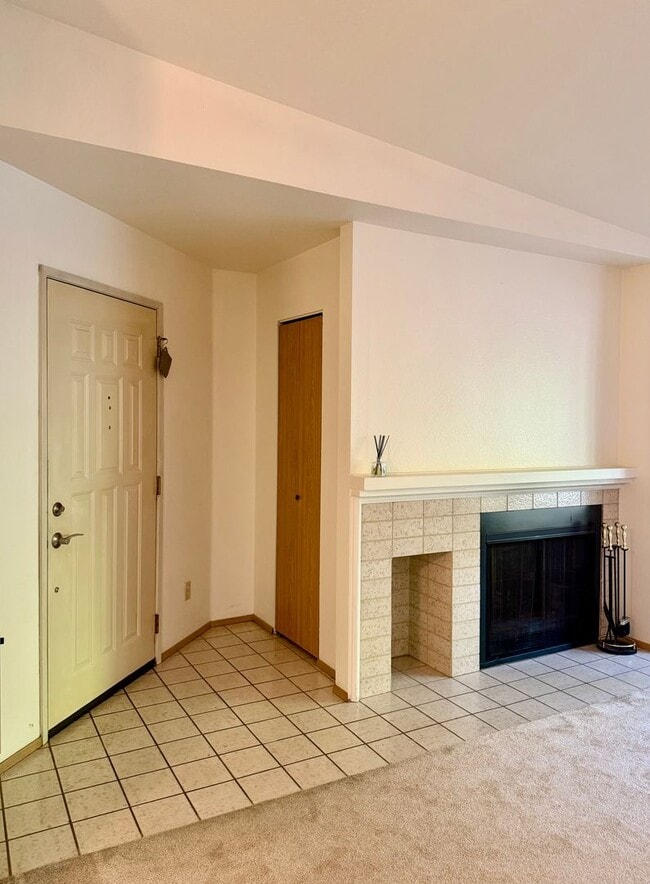Photo - 1276 Bellevue Way NE Unit 4