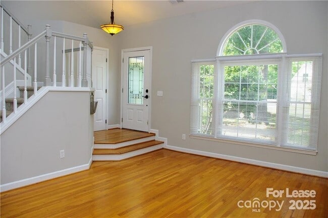 Photo - 20700 Willow Pond Rd