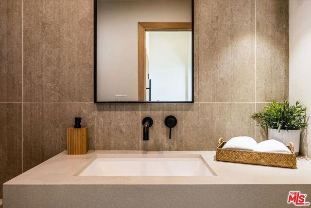 Photo - 1930 Kemper St