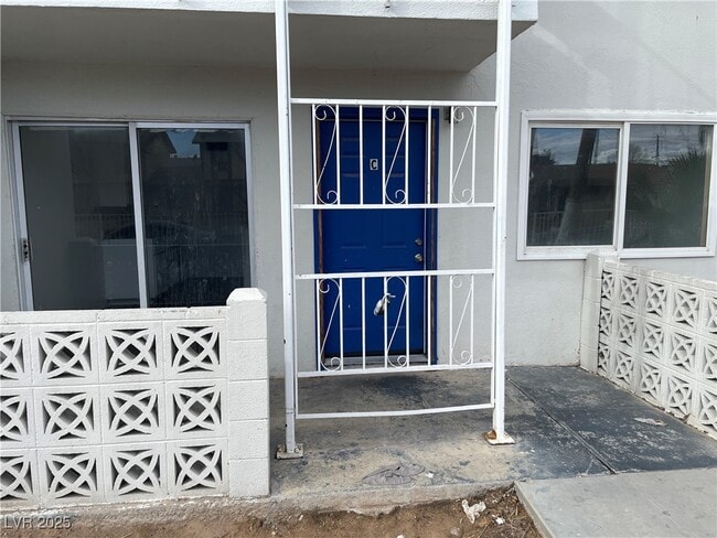 Photo - 537 Calcaterra Cir Unit C