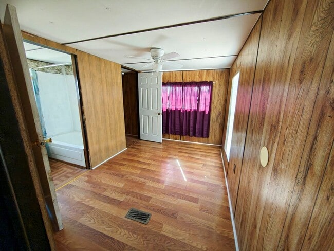 133 Private Rd 3376G