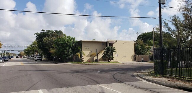 Photo - 1 NE 78th St Apartamento Unidad A