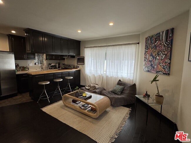 Photo - 6356 W 6th St Unidad 6356 1/2