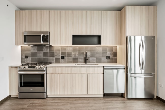 Photo - 1438 W Randolph St Condo
