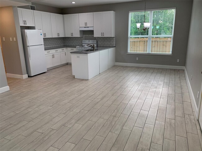 Photo - 4221 Alvin St