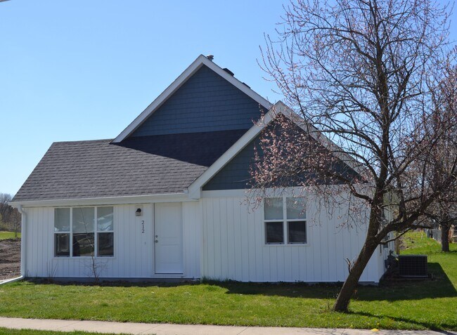 Exterior - 212 Wilson St