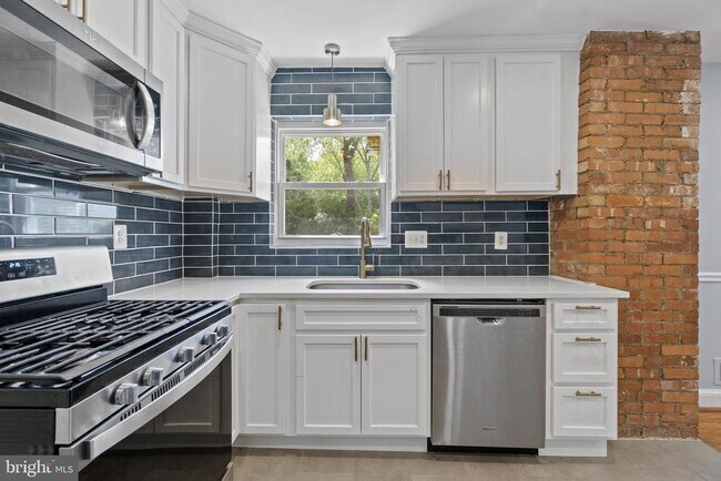 Photo - 6014 39th Ave