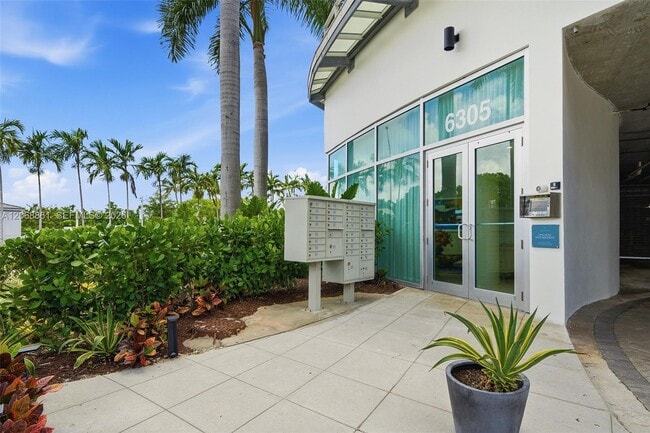 Photo - 6305 Indian Creek Dr Unit 5A