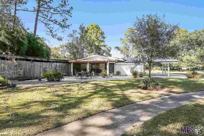 Building Photo - 8032 Sholar Dr Rental