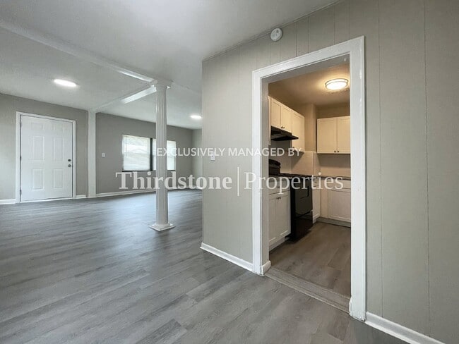 Photo - 1932 Jones St