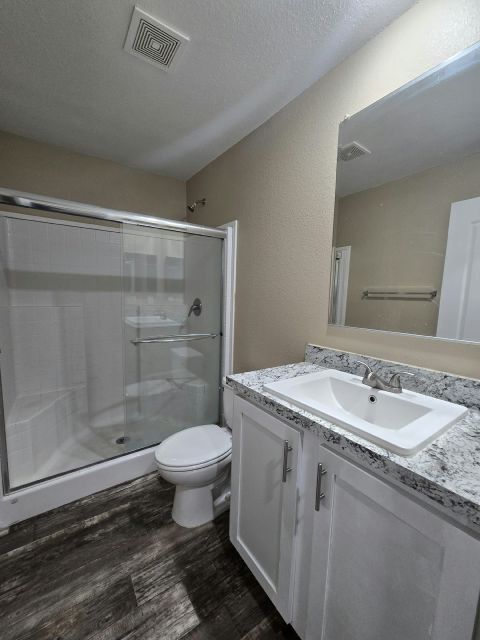 Photo - 2038 Palm St