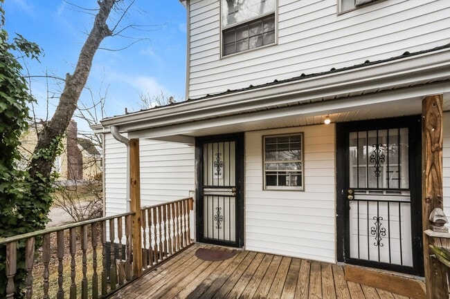 Photo - 3502 Lansing Ave