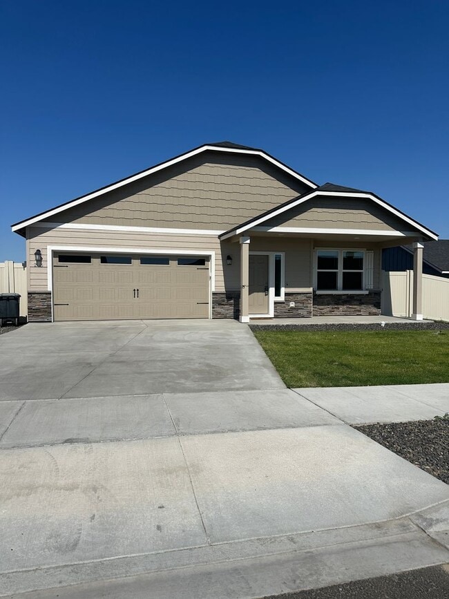 New Construction Home For Rent. Ready Now! - New Construction Home For Rent. Ready Now!