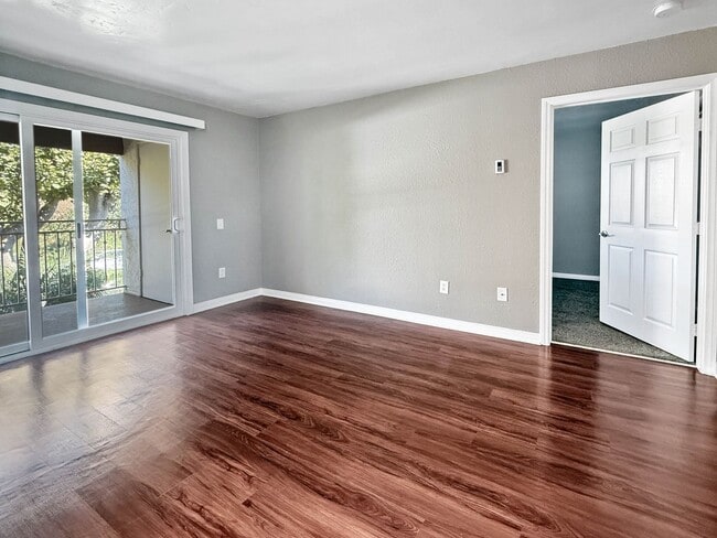 Photo - Hourglass Park Apartments