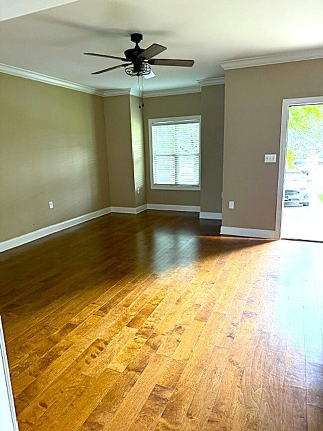 Photo - TOWNHOME IN THE CITY