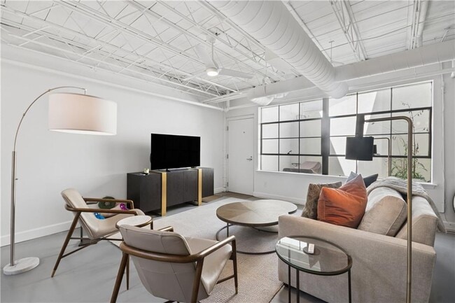 Photo - 820 DeKalb Ave NE Unit 6