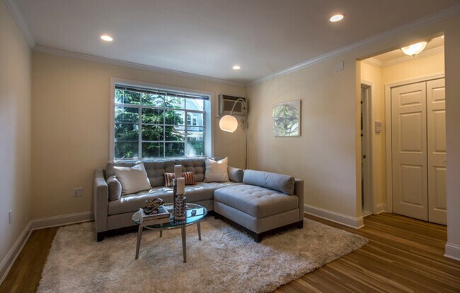 11 Alton Plz Unit 1