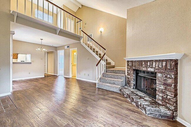 Photo - 3130 Walnut Bend Ln Unidad 402