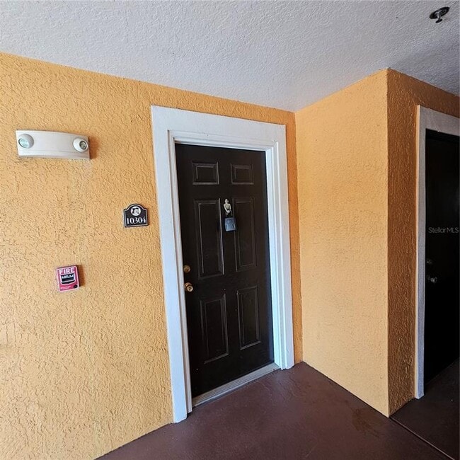 Photo - 5483 Vineland Rd Unit 10304