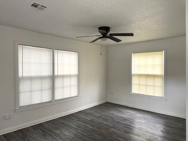 Photo - EXTRA STORAGE SPACE IN BACKYARD