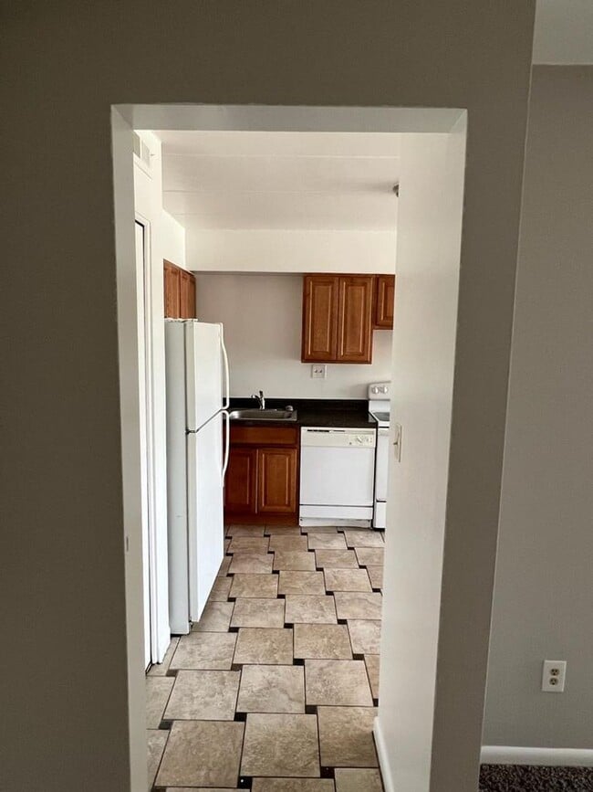 Photo - Embassy Aparments