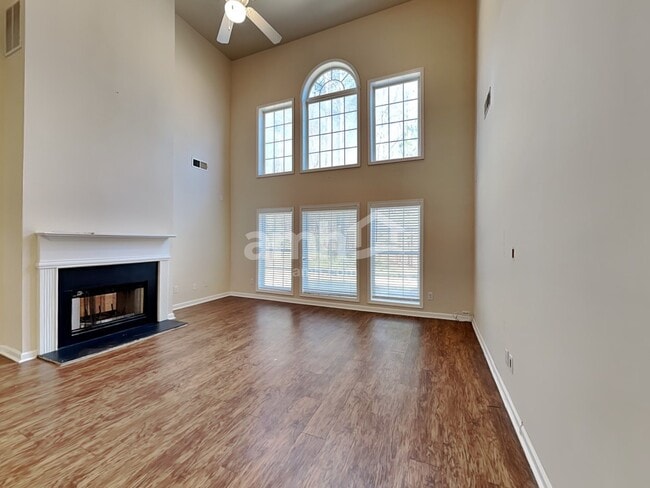 Photo - 5609 Grammercy Dr SW