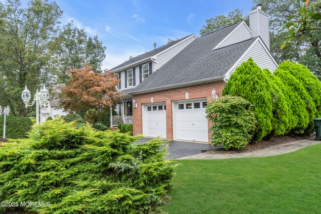 41 Carrie Dr