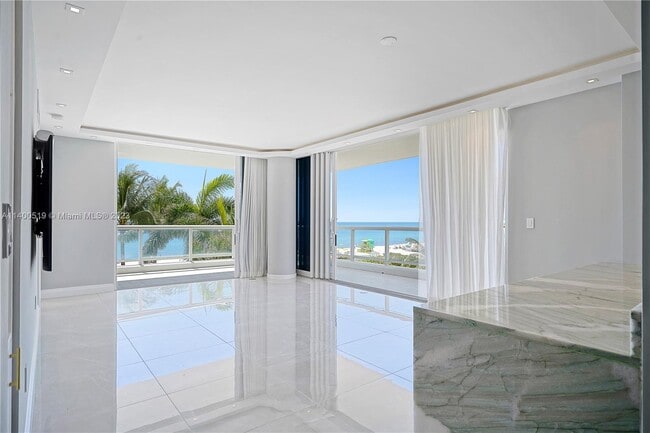 Photo - 4201 Collins Ave Condo
