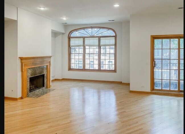 Photo - 3338 N Sheffield Ave