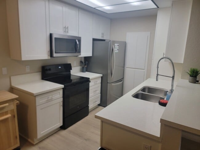 Photo - Newly Remodeled 1BED/1BATH in Pheasant Creek w/ Garage Unidad 349