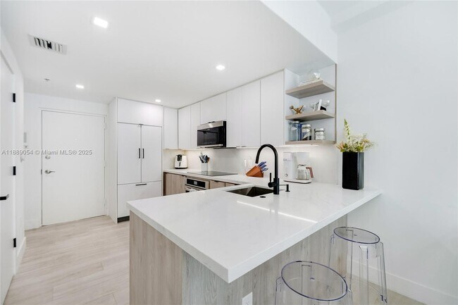 Photo - 3339 Virginia St Unit 329