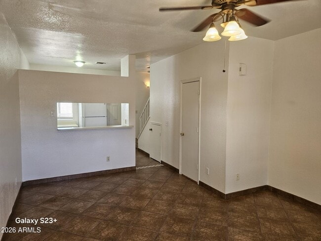 Photo - 1600 N Saba St