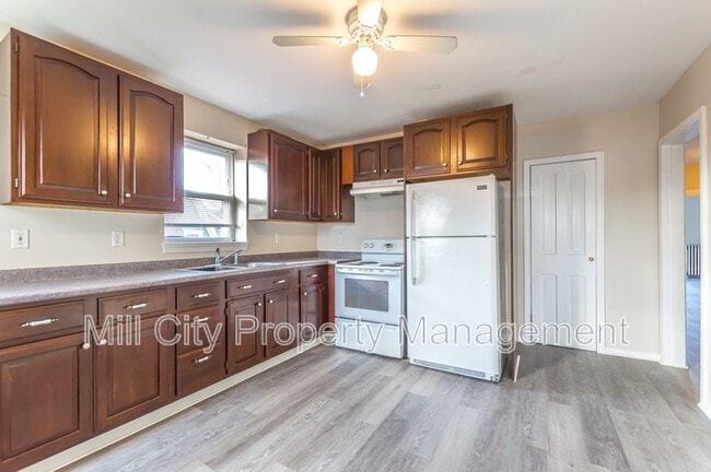 Photo - 261 Orange St